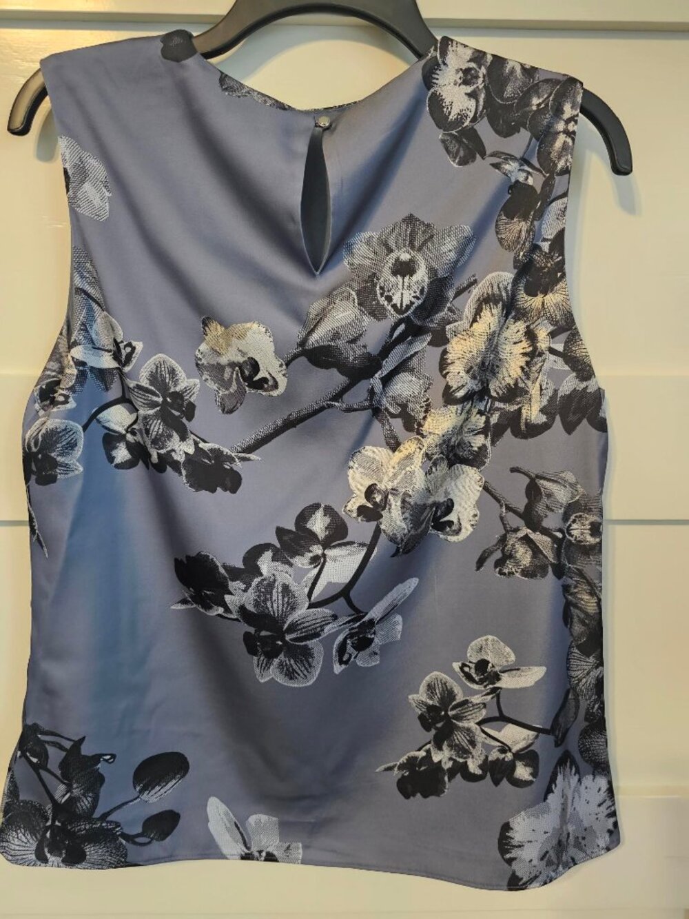 Calvin Klein Sleeveless Floral Print Blouse, Size Medium, New w/Tags - Picture 2 of 3